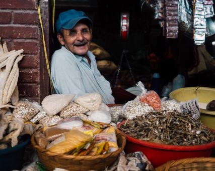 aaron-burden-aHqNIrN5U1g-unsplash